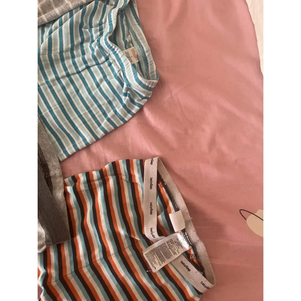 Boys 4T long sleeve jacket pajamas bundle 4 pants 2 long sleeve Pre Own